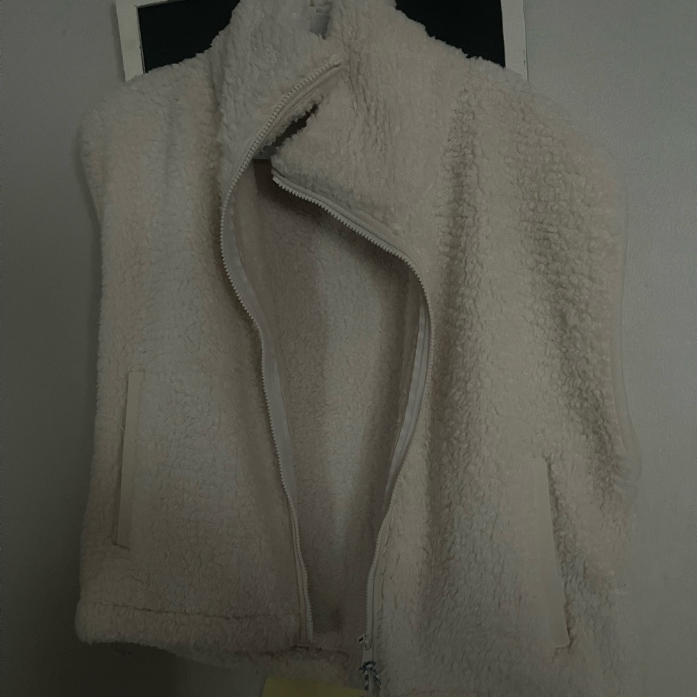 American Eagle Fluffy White Coat